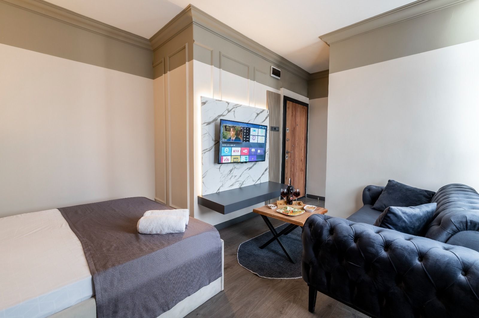 Studio, vue ville | Coin séjour