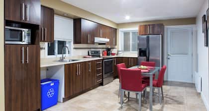 3-BEDROOM ALL-INCLUSIVE APARTMENT IN THE HEART OF EVERYTHING