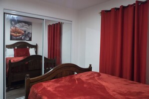 3 chambres, fer et planche à repasser, Wi-Fi gratuit, draps fournis