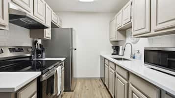 Tủ lạnh, lò vi sóng, lò nướng, bếp nấu