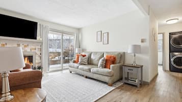 Smart-tv en een open haard