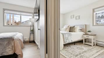 2 Schlafzimmer, Reisekinderbett, kostenloses WLAN, Bettwäsche