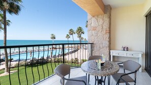 Appartement, 1 kingsize bed met slaapbank, balkon, uitzicht op zee (210) | Buiten dineren