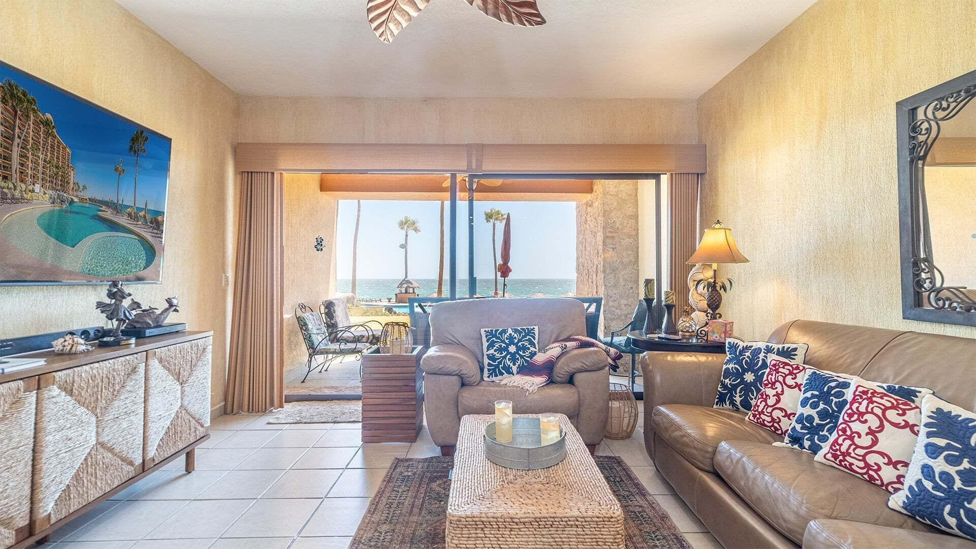 Huoneisto, 1 suuri parisänky ja vuodesohva, patio, valtamerinäköala (109) | Oleskelualue | MP3-telakointiasema