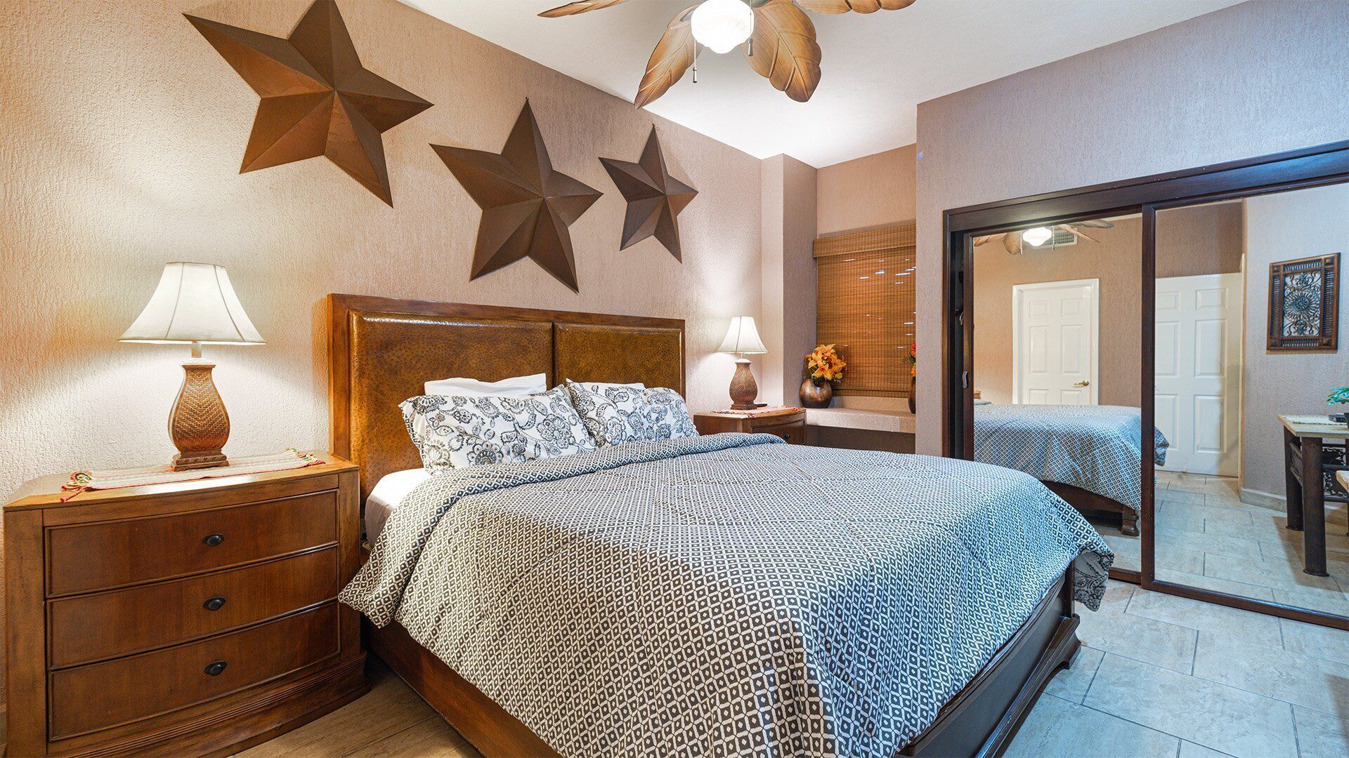 1 chambre, décoration personnalisée, ameublement personnalisé