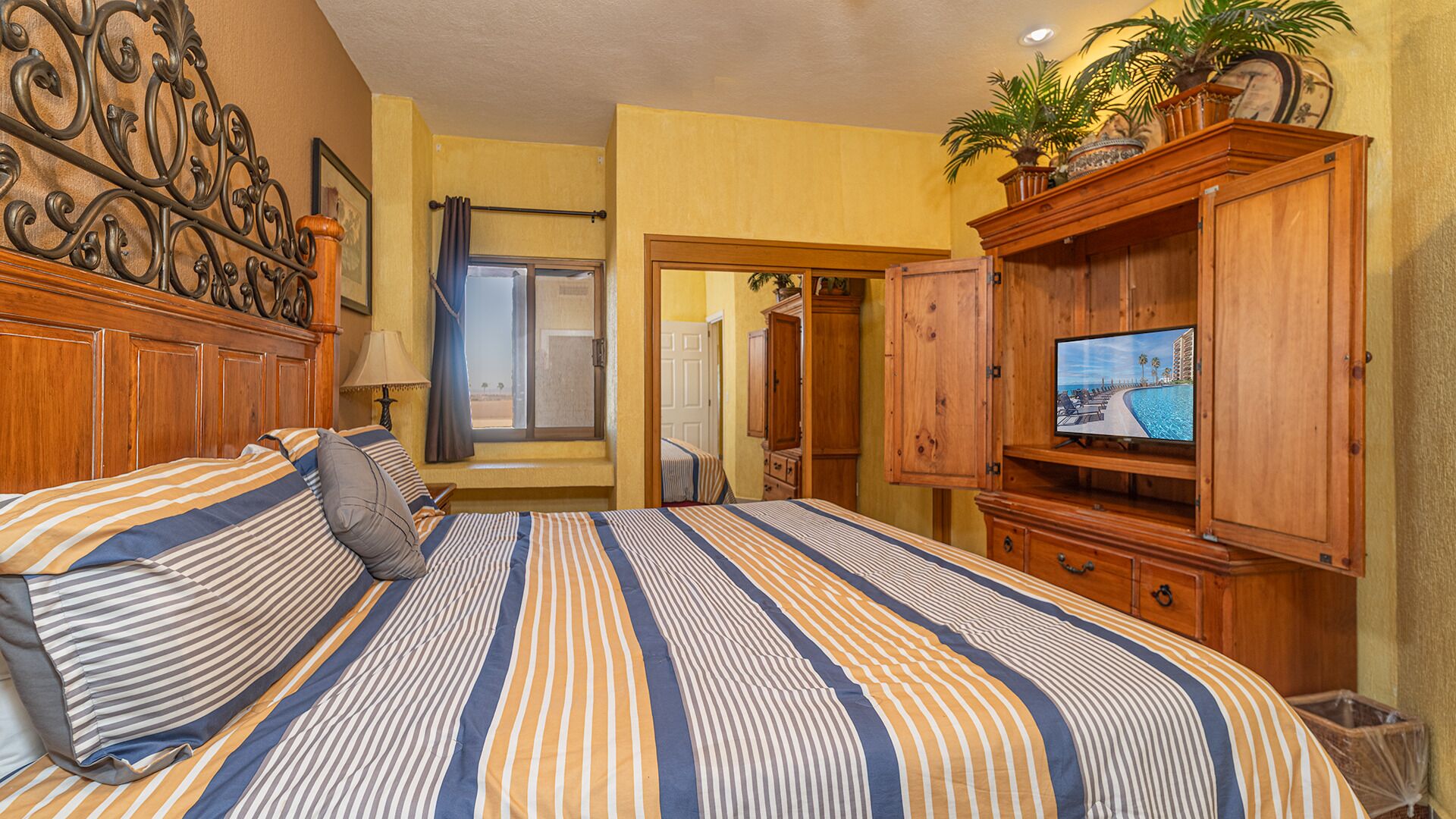 Apartment, 1 King-Bett und Schlafsofa, Balkon, Meerblick (311) | 1 Schlafzimmer, individuell dekoriert, individuell eingerichtet