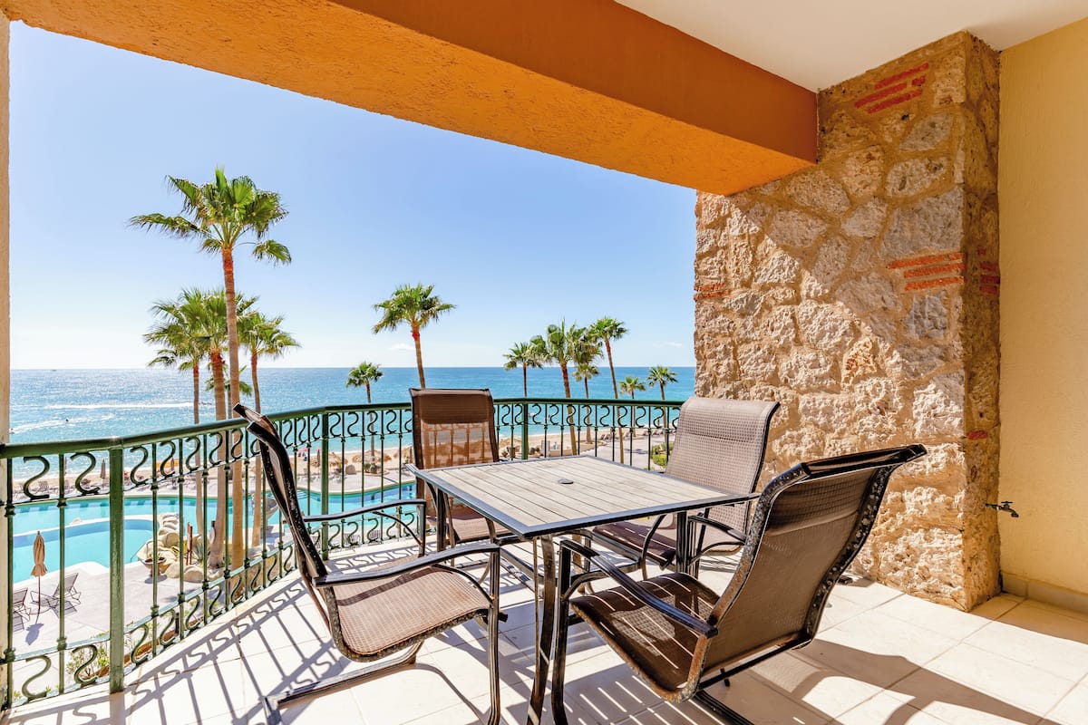 Condo, 1 King Bed with Sofa bed, Balcony, Ocean View (311) | Outdoor dining