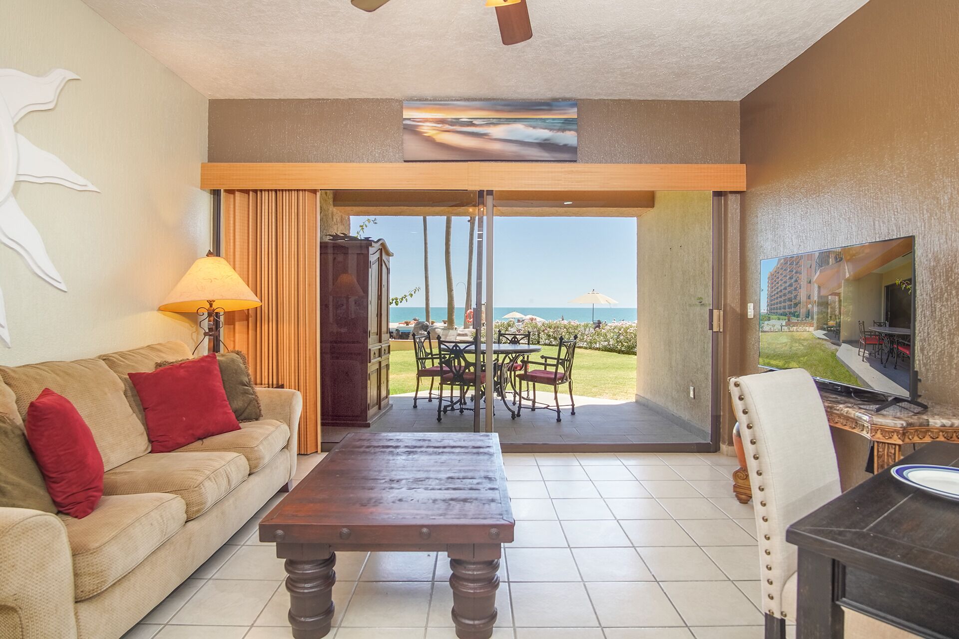 Appart'hôtel, 1 très grand lit et 1 canapé-lit, balcon, vue océan (111) | Coin séjour