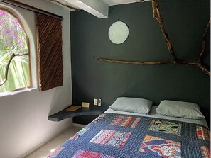 Quarto clássico, vista para a piscina