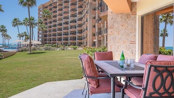 Condo, Multiple Beds, Balcony, Ocean View (106) | Outdoor dining