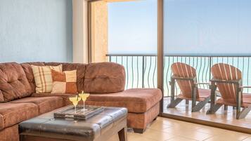 Condo, Multiple Beds, Balcony, Ocean View (606) | Living area | MP3 dock