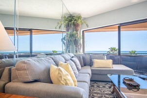 Condo, Multiple Beds, Balcony, Ocean View (406) | Living area | MP3 dock