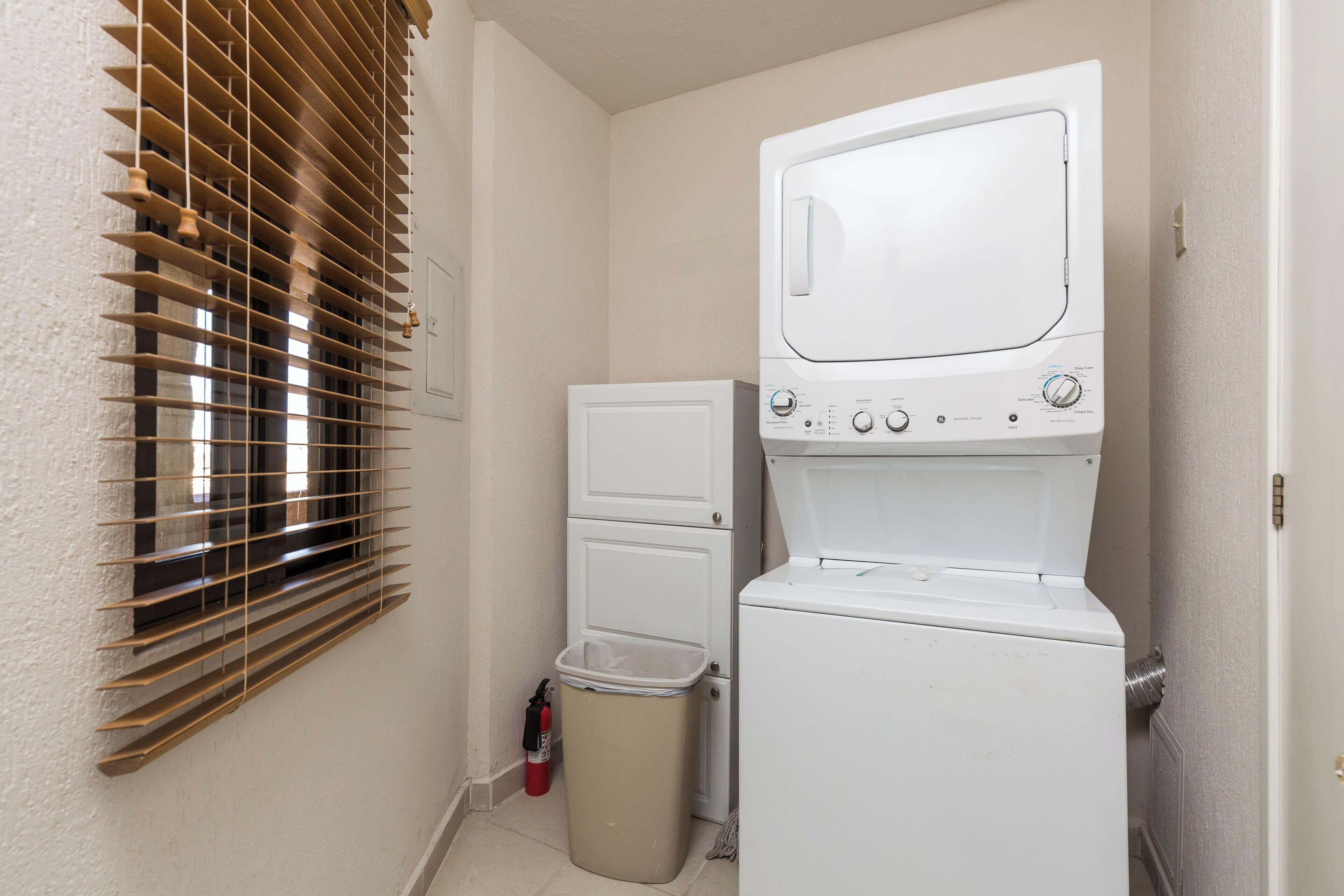 Condo, Multiple Beds, Balcony, Ocean View (505) | Interior