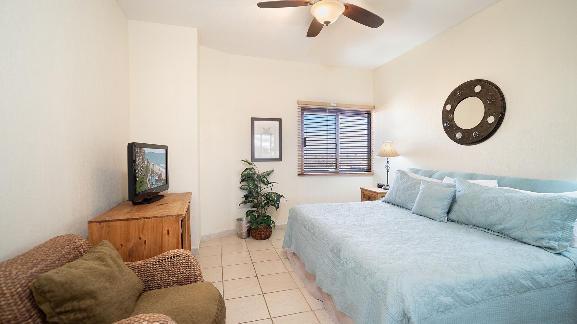 Apartamento, varias camas, balcón, vistas al mar (708) | 3 dormitorios, decoración individual, mobiliario individual