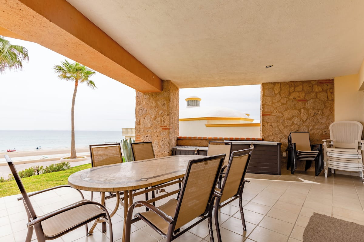 Condo, Multiple Beds, Balcony, Ocean View (101) | Outdoor dining