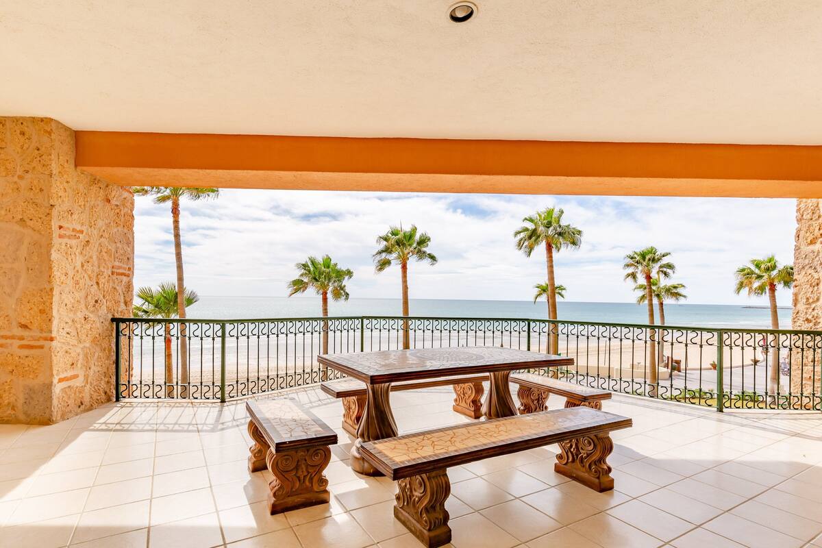 Condo, Multiple Beds, Balcony, Ocean View (201) | Outdoor dining