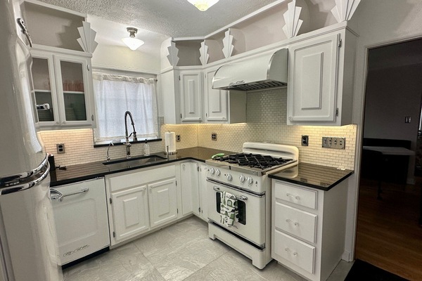 Frigorífic, microones, forn i placa de cuina