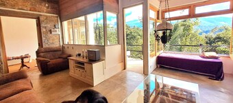 Delightful house with WiFi in charming Gelioya