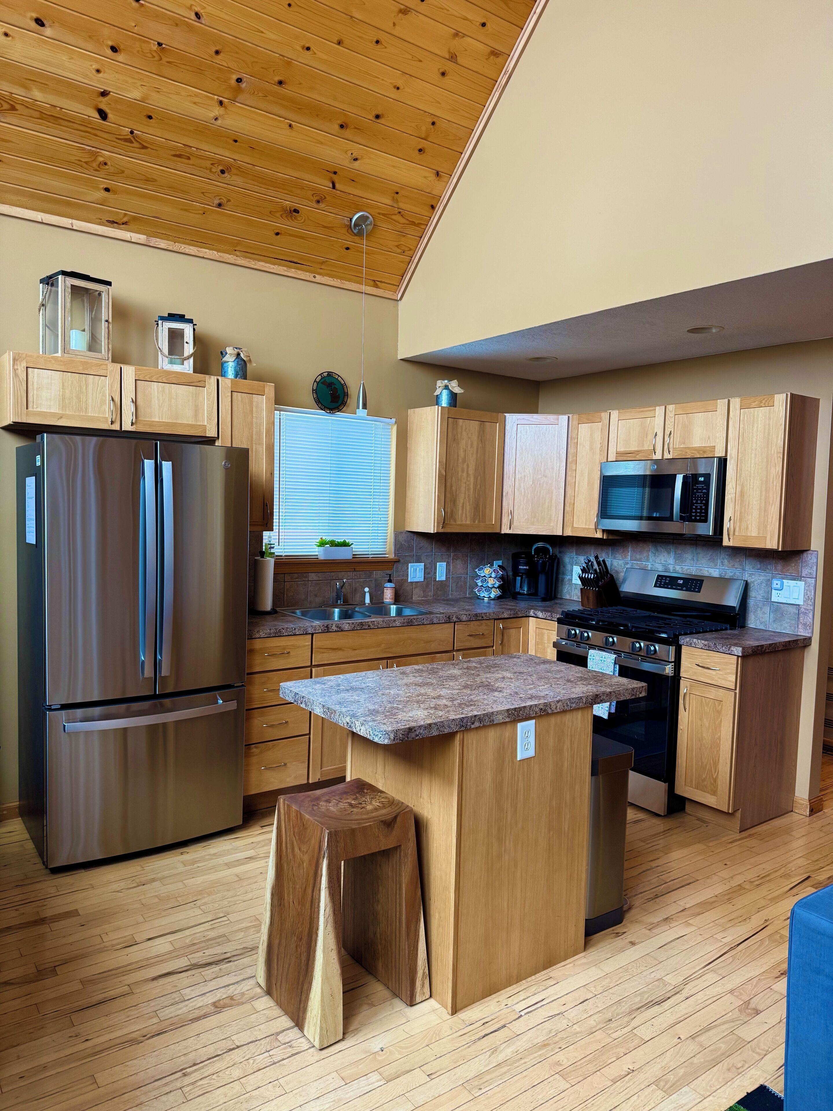 冰箱、微波炉、烤箱、炉灶