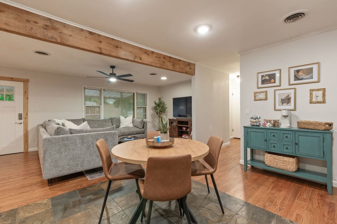 Rustic Charm Owasso Retreat | 2br  Big Backyard - Owasso, OK