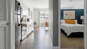 1 chambre, bureau, fer et planche à repasser, Wi-Fi