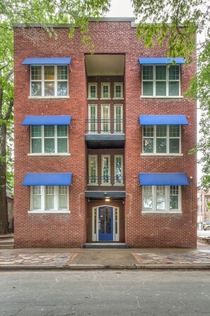 Exterior - Carson Flats Apt #1 | 1BR • Near BOK• OSU Med•Dtwn (Tulsa)