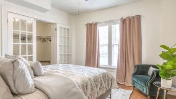 1 bedroom, desk, iron/ironing board, free WiFi