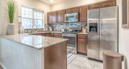 Carson Flats Apt #3 | 1BR • Near BOK• OSU Med•Dtwn