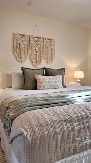 2 室のベッドルーム、アイロン / アイロン台、WiFi、ベッドシーツ