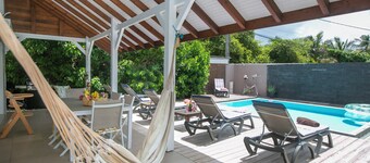 Quiet escape: house with private pool and beach 3 min away 