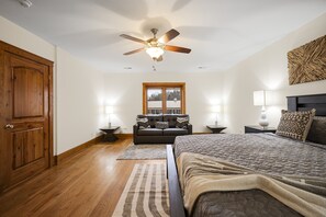 2 chambres, bureau, fer et planche à repasser, Wi-Fi gratuit