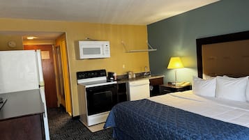 1 bedroom, iron/ironing board, Internet, bed sheets