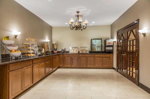 Regency Inn and Suites - Non-Smoking Double Bed With Kitchen