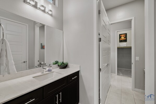 Vanity Bd 4