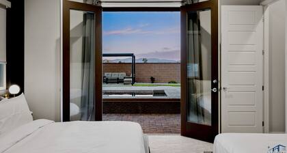 Luxe Villa 5bd, 15min to airport!Saltwater pool&heated spa, new outdoor kitchen!