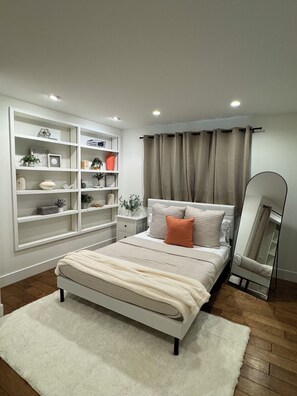 2 bedrooms, WiFi, bed sheets