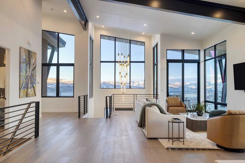 Mins to Deer Valley Lift Firepit, Game Room, Views, 5bdr Orion by Avantstay