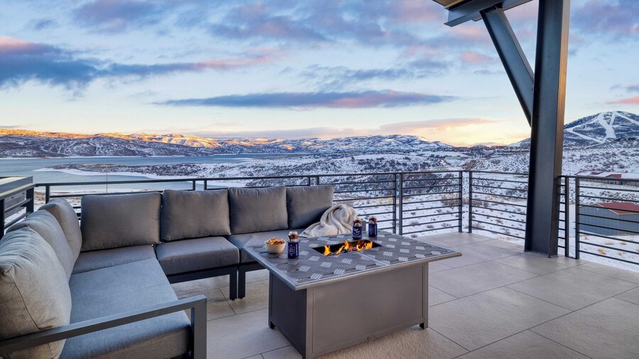 Mins to Deer Valley Lift Firepit, Game Room, Views, 5bdr Orion by Avantstay