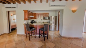Private kitchen - Condo. Las Quintas, Terraza, Jardín de Paisaje, Zona de Hoteles, Campo de Golf (San José del Cabo)