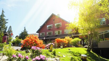 Fachada de la propiedad