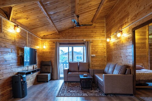 Rustic Wood - The Cozy Nature Escape