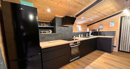 Chalet L'Epicéa cosy T3 P2000 5min walk from the slopes