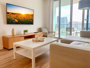 TV - Great 2BR Apartment @ Beachwalk Resort! (Hallandale Beach)