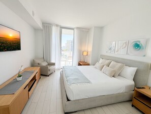 2 bedrooms, desk, iron/ironing board, travel cot