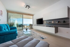 TV - Apartment 'Stupa Hills - Spectacular Sea Views' with Sea View, Wi-Fi and Air Conditioning (Benalmadena)