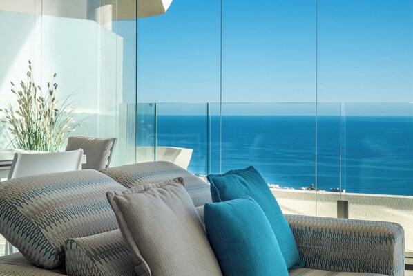Interior - Apartment 'Stupa Hills - Spectacular Sea Views' with Sea View, Wi-Fi and Air Conditioning (Benalmadena)