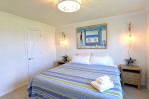 2 soverom, skrivebord, reiseseng for barn og wi-fi