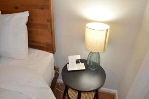 3 chambres, fer et planche à repasser, Wi-Fi, draps fournis