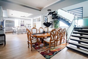 Dining - Escape to Paradise at THE LIGHTHOUSE VILLA! (Grafton)