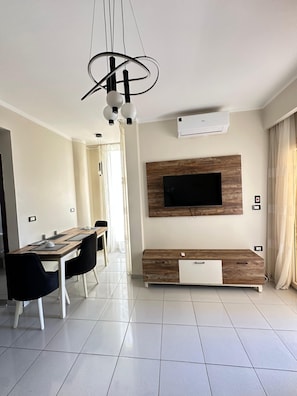 Apartment with Sea View R-221 | Coin séjour